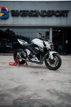 KAWASAKI Z800 PUTIH r6 zx