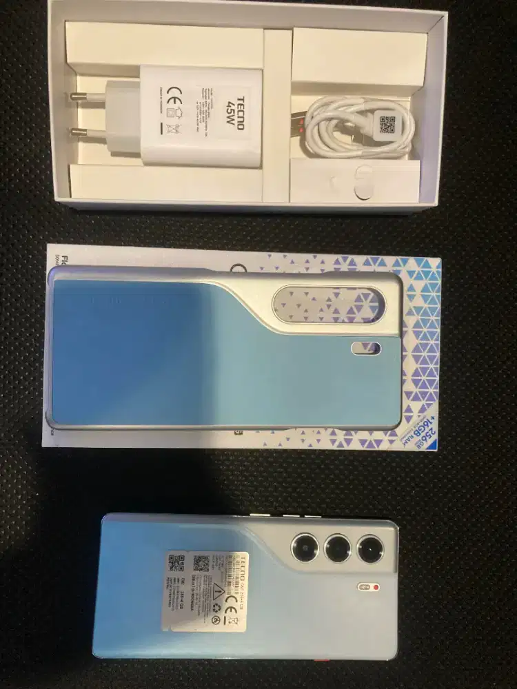 Tecno camon 40 pro 5G 8/256 Glacier White