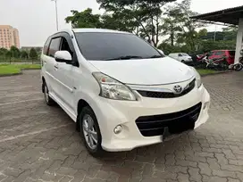 Toyota Avanza Veloz AT 2012 Putih Cash Pajak Panjang
