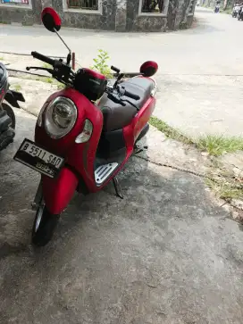 Motor scoopy pristege