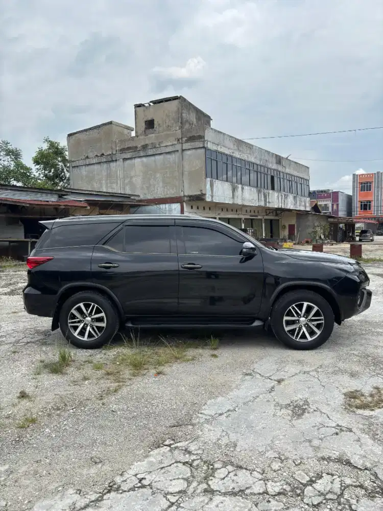 Toyoya Fortuner