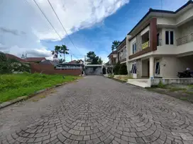 Dijual Rumah Mewah, Siap Huni, Dekat Hyatt Hotel