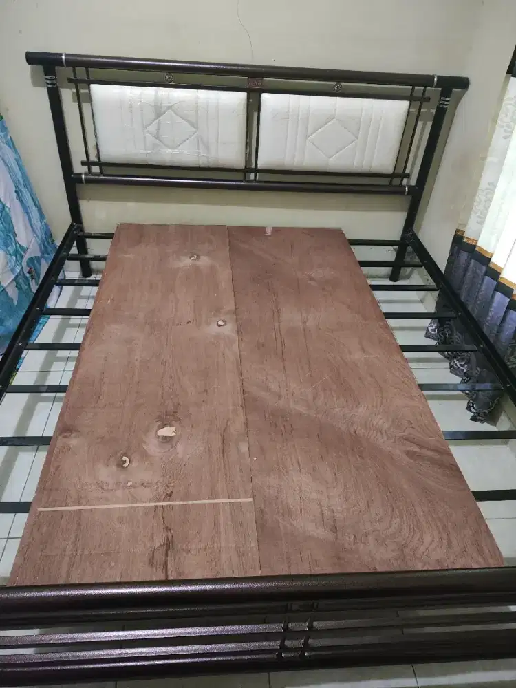 Ranjang besi divan 180 x 200