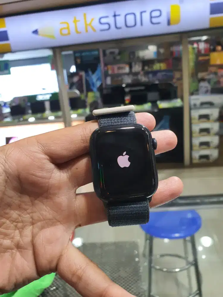 AW Series 9 44MM Sport Loop Midnight ex iBox