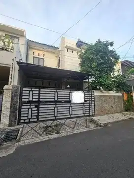 Rumah + Kost-kosan Mewah 15 Kamar di Rawamangun