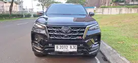 Toyota Fortuner VRZ GR 2.8 AT 2023