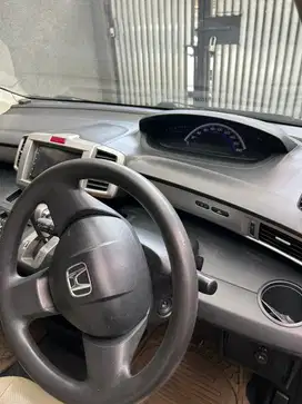Honda Freed 2012 Bensin