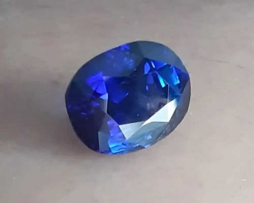 Murah batu blue safir warna terbaik vivid blue 4.74 crat asli ada memo
