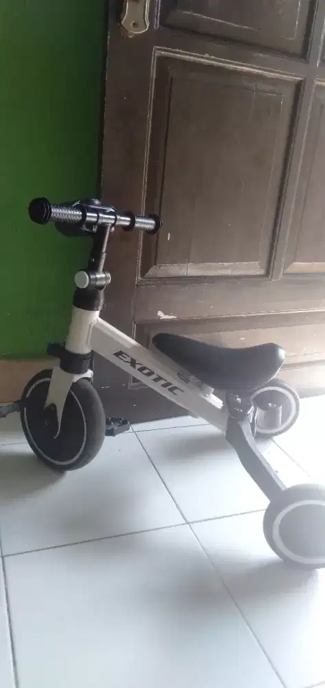 Sepeda anak roda 3 merk exotic