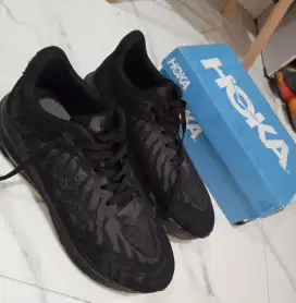 Sepatu Hoka Atr7 trail running vietnam 42/43 fit on jarg pake cod ok