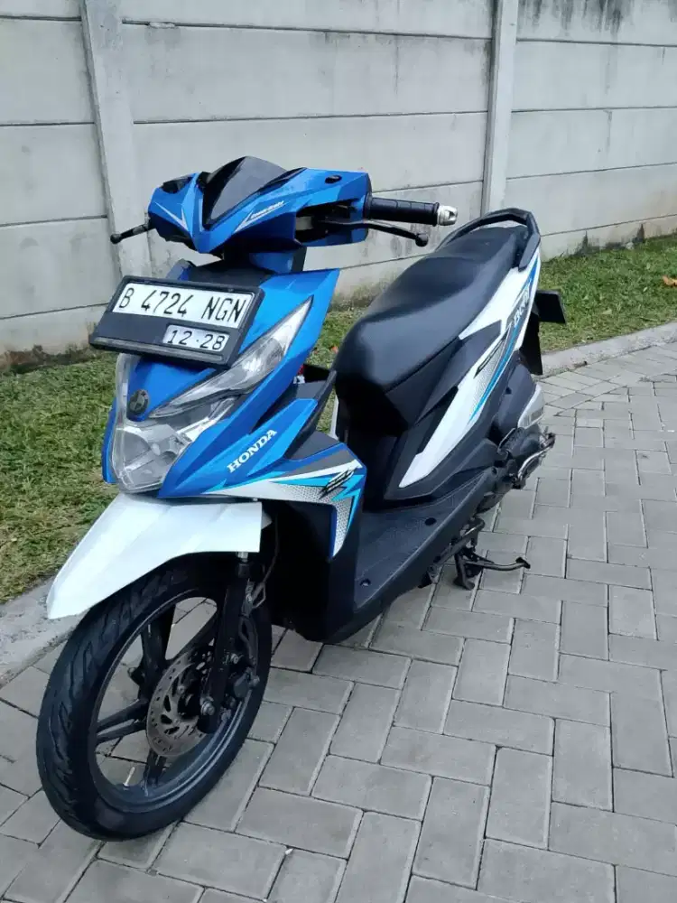 Beat Eco Cbs iss Biru Putih Glossy