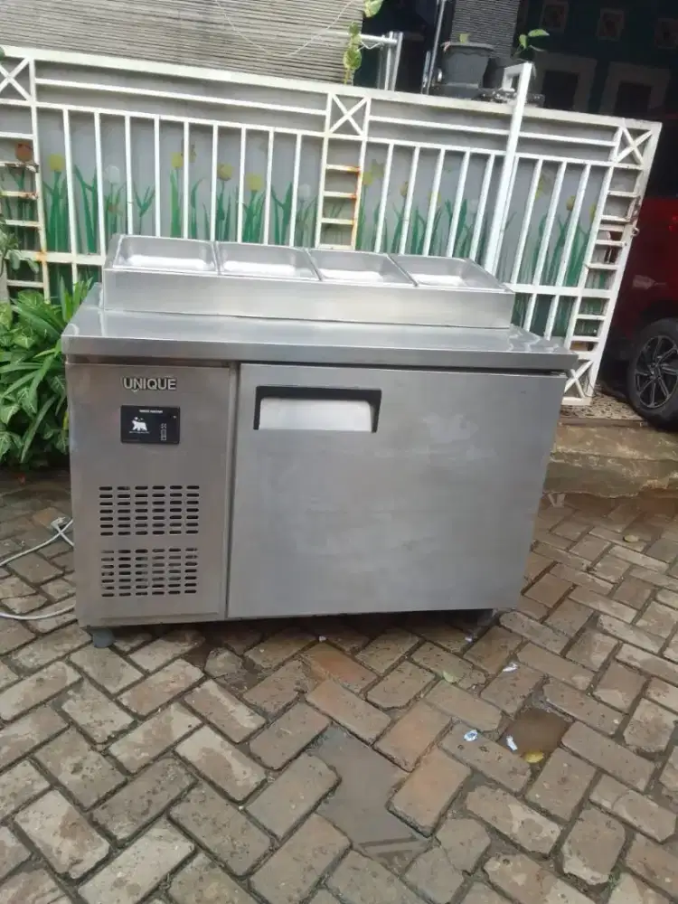 Undercaunter salad ukuran 120x70x85