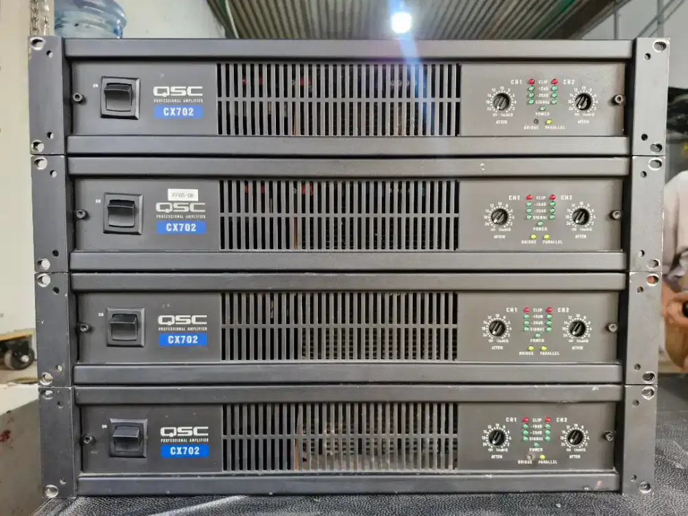 Power qsc cx 702