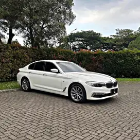 BERGARANSI! BMW 520i Luxury 2018 g30 faktur 2020 good deal