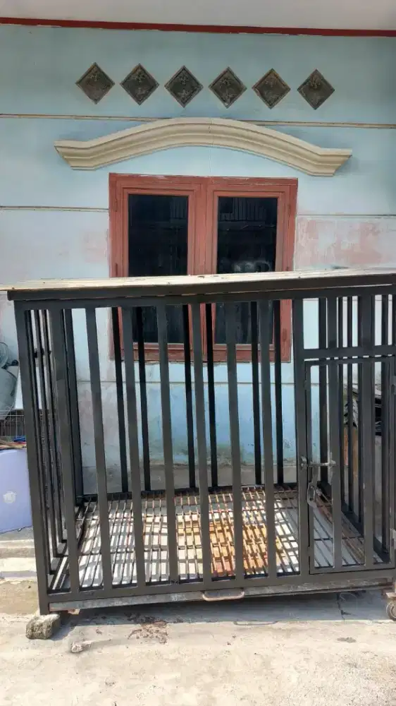 Kandang Anjing Besar Besi Alumunium