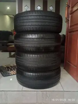 Dunlop SportMaxx 215/55R17 Copotan bks mbl HRV