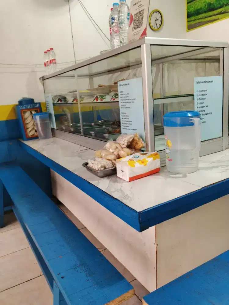 Set meja etalase warung nasi