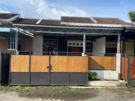 DIJUAL RUMAH SECOND 300 JUTAAN 8 MENIT DARI JL. RAYA JOGJA-SOLO DI PRAMBANAN