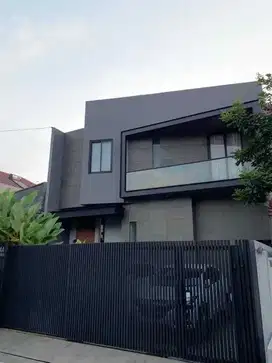 Di Jual rumah mewah modern pool pribadi di  Cibubur Jakarta Timur