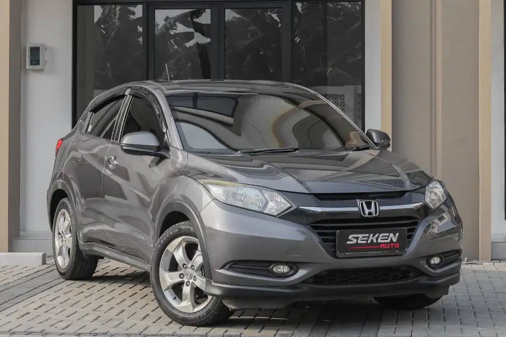 Honda HRV HR-V 1.5 E AT Matic 2017 Abu Abu Baja Metalik