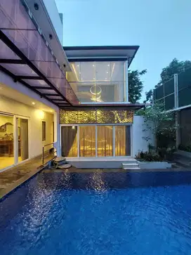 Di Jual Cepat Rumah mewah akses jalan lebar di Tebet Jakarta Selatan