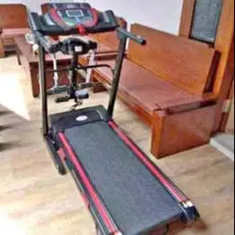 Alat Olahraga Lari Treadmill Elektrik