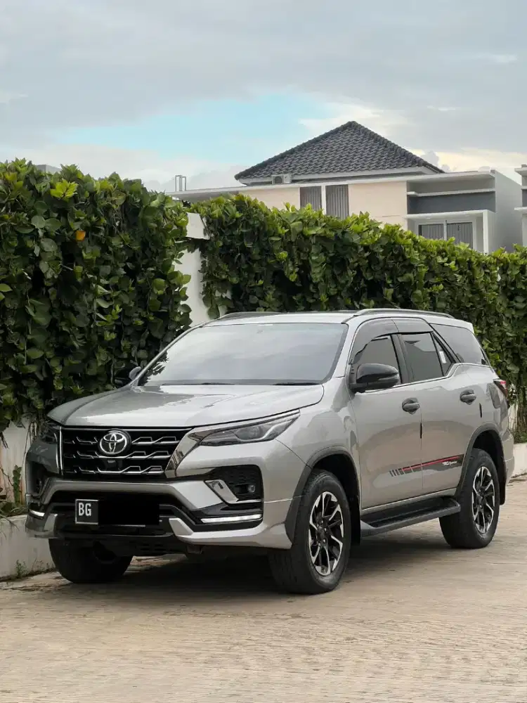 Fortuner 2.4 VRZ TRD Solar AT 2021