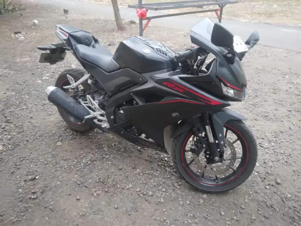 Jual cepat motor Yamaha R15 V3 istimewa mulus bangeeeet