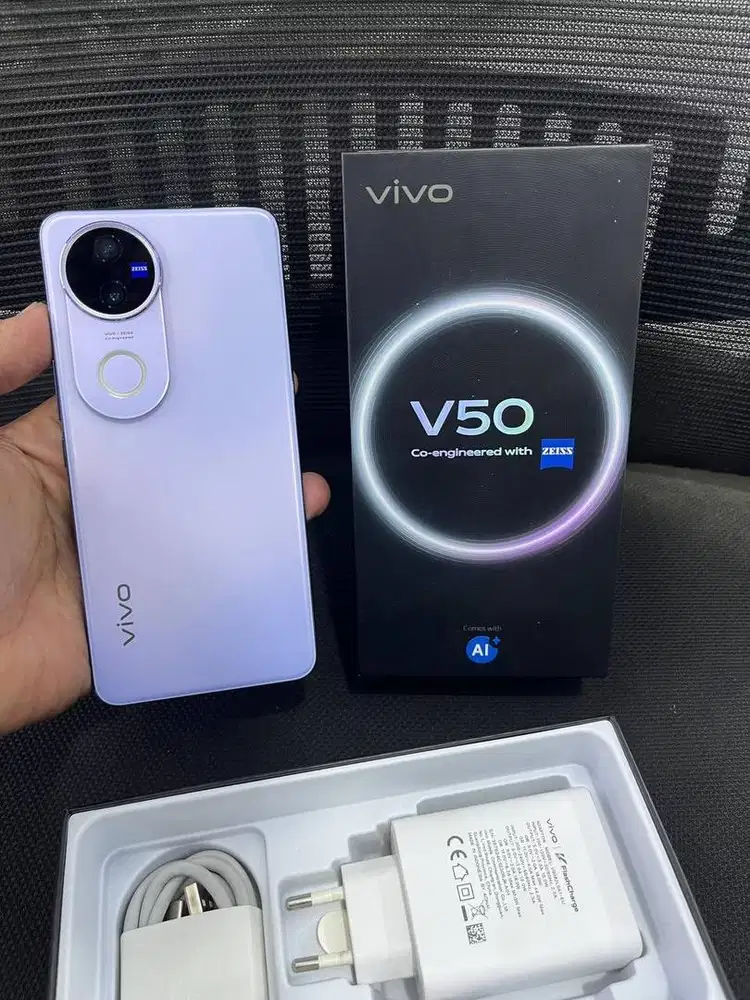 Vivo v50 12/256 Fullset ori
