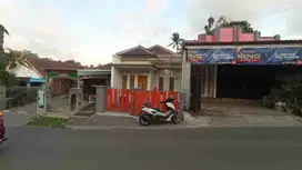 Rumah Poros Aspal Kedungrejo Pakis Malang