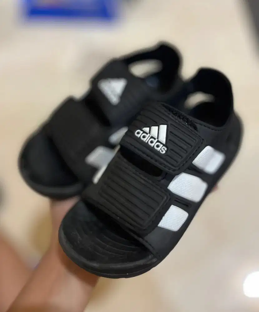 Sandal adidas atlaswim preloved