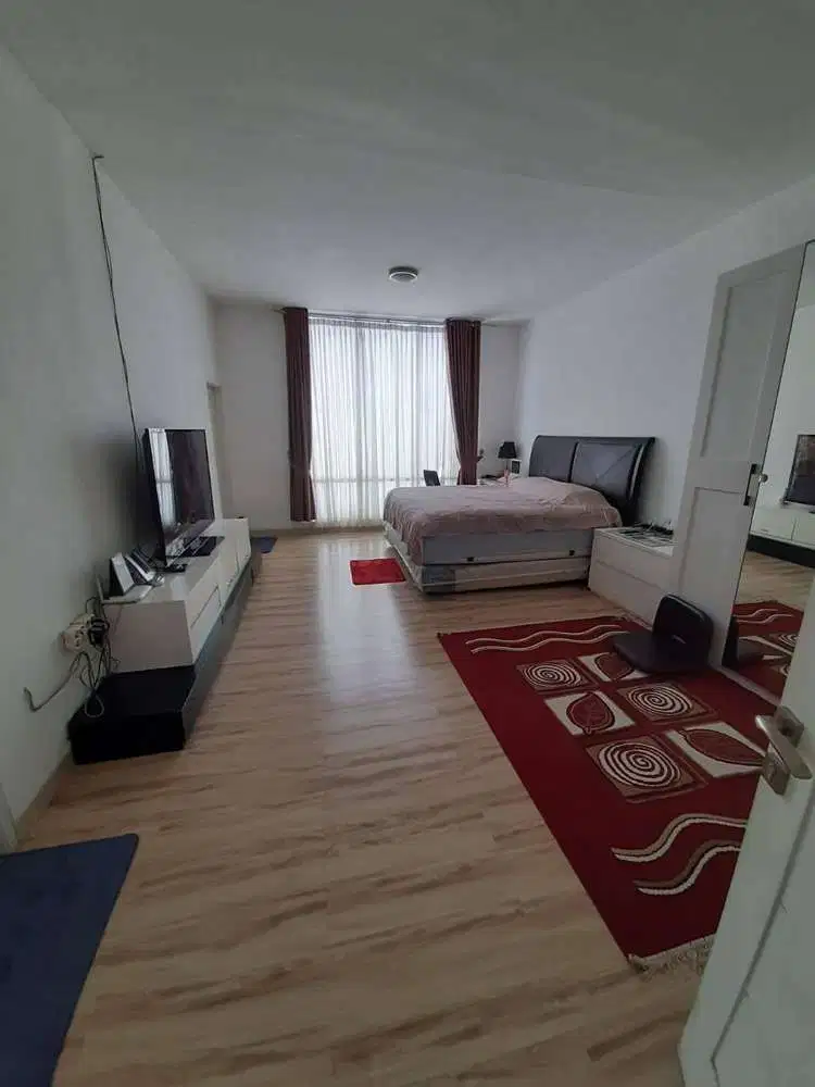 Dijual rumah cantik di Modern Hills Pondok Cabe Tanggerang