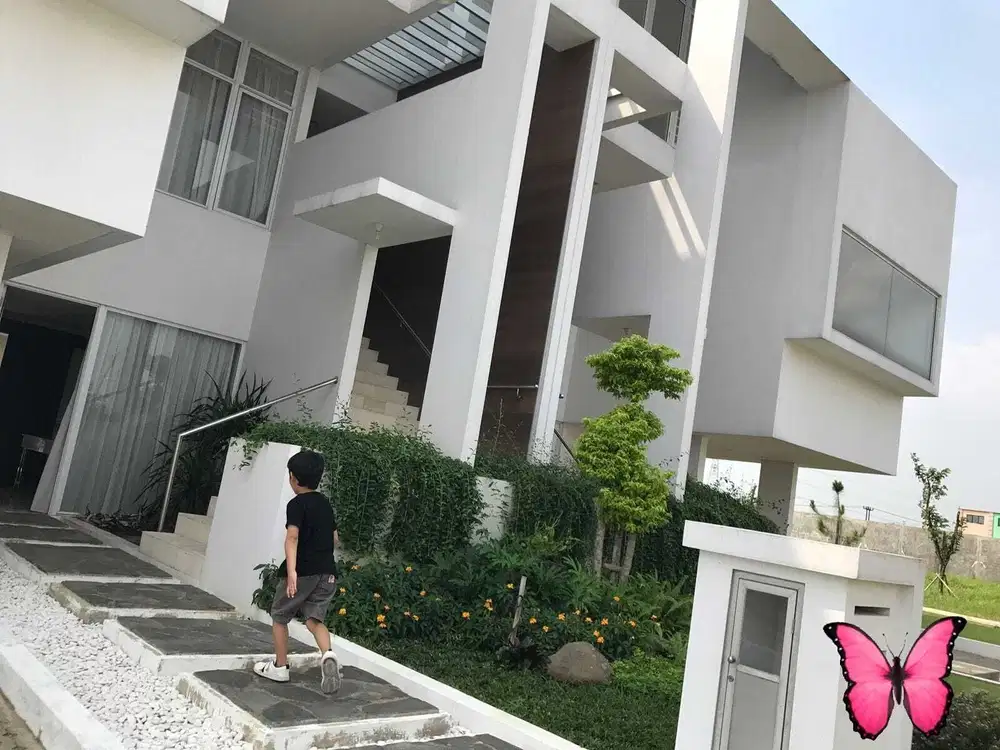 Di Jual Cepat Rumah Cantik di Asera One East Harapan Indah, Bekasi
