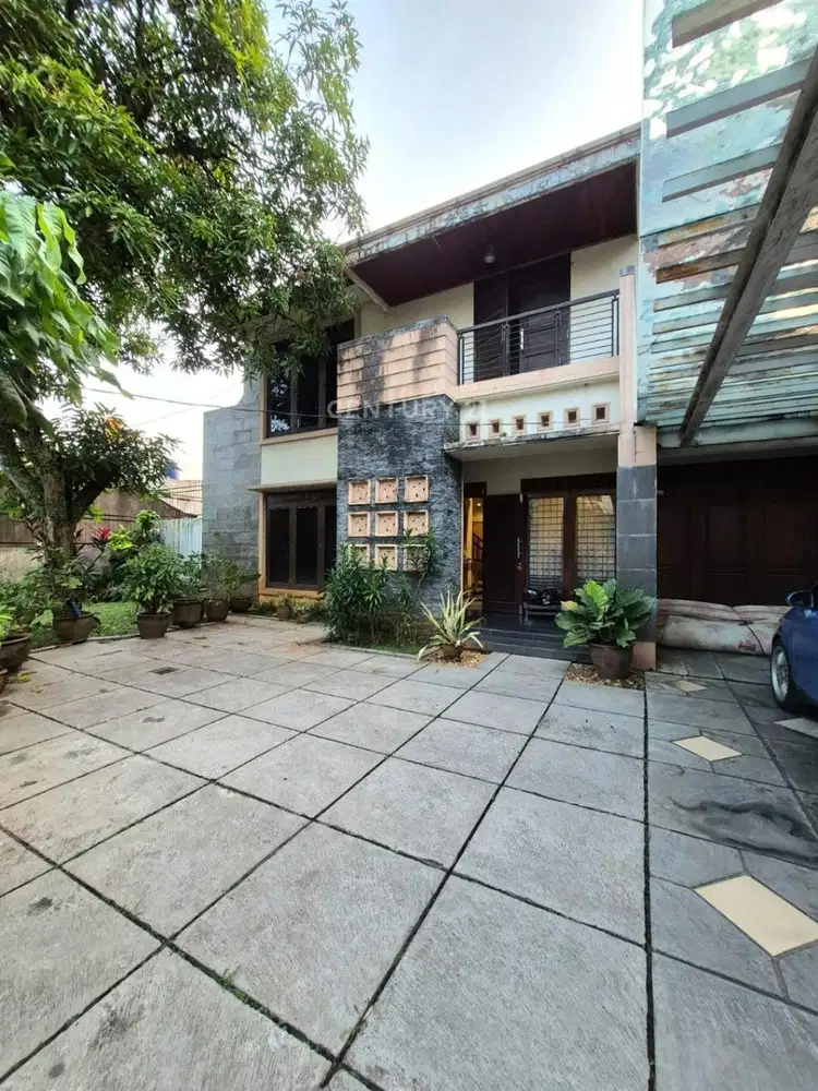 Rumah Luas Lokasi Area Lebak Bulus  9238