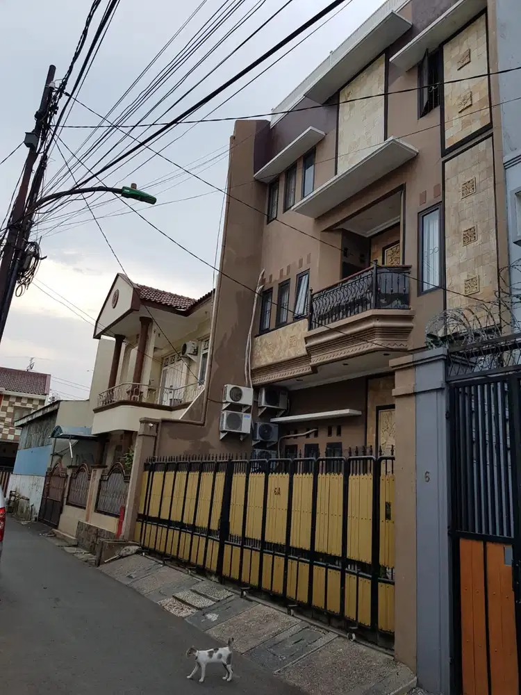 Rumah 4 Lt Siap Huni Lokasi Strategis Di Rawamangun Jkt Timur
