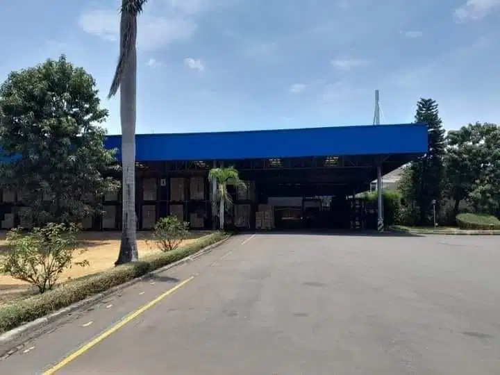 Dijual Tanah dan Bangunan Lokasi di Jalan Raya Bekasi Barat - Bekasi