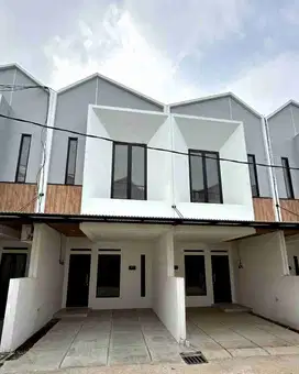 Rumah 2 lantai siap huni, akses mudah dan lingkungan nyaman