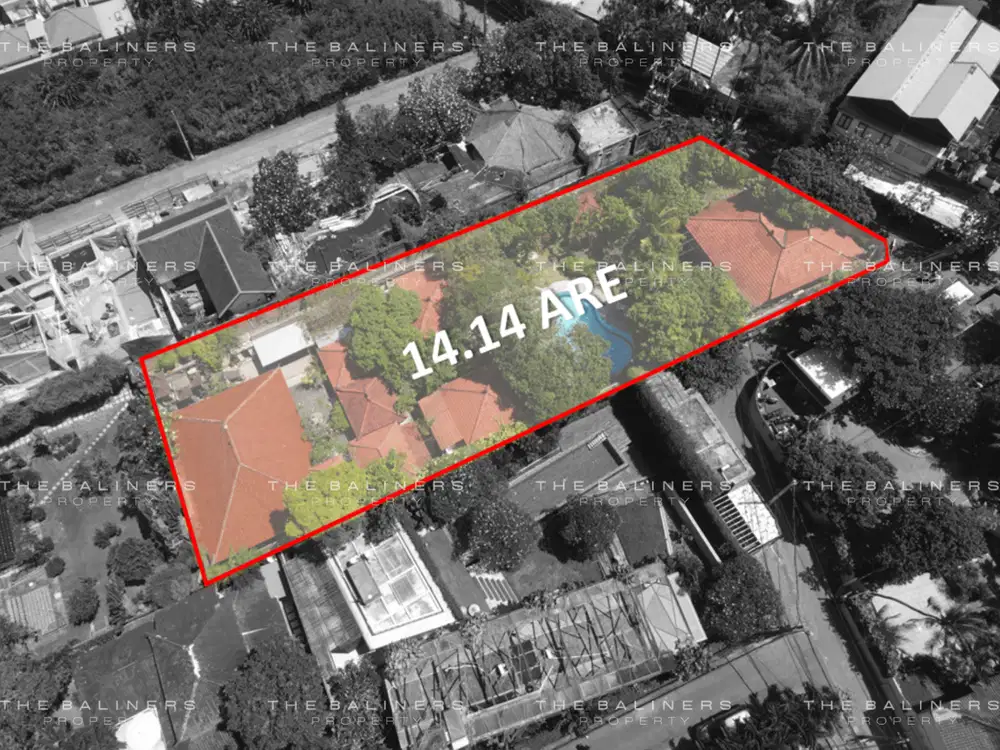 FREEHOLD LAND BONUS VILLA MINUTES FROM THE BEACH IN SEMINYAK