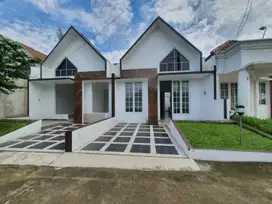RUMAH SIAP HUNI DALAM PERUMAHAN DEKAT PEMDA CIBINONG