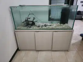 DI JUAL AQUARIUM BESERTA KELENGKAPANNYA