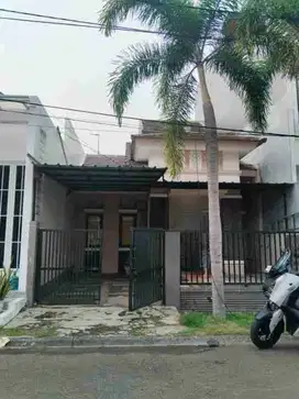Disewakan Rumah di Cluster Aralia  Kota Harapan Indah Bekasi