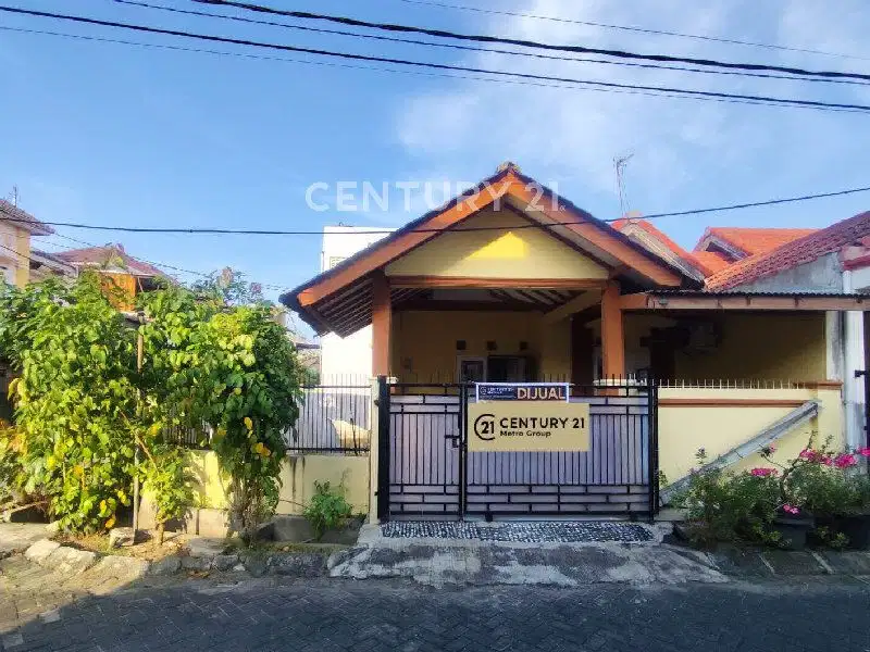 Rumah 1 Lantai Hoek Tanah Luas  Di Taman Harapan Baru, Bekasi