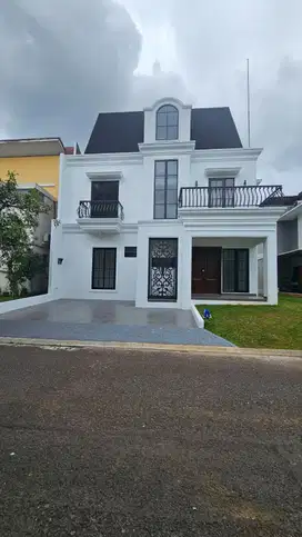 Rumah Mewah Super Keren Free Kitchen Set Lokasi di BSD City