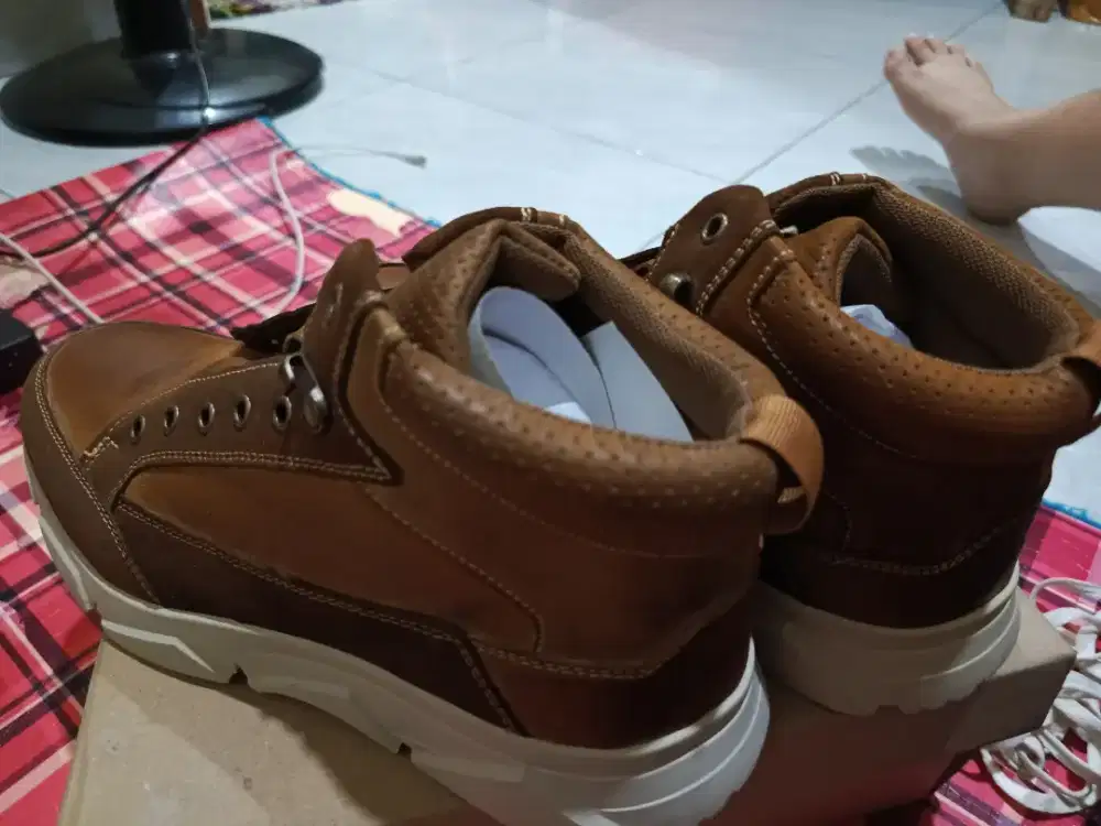 SEPATU ORI JIM JOKER