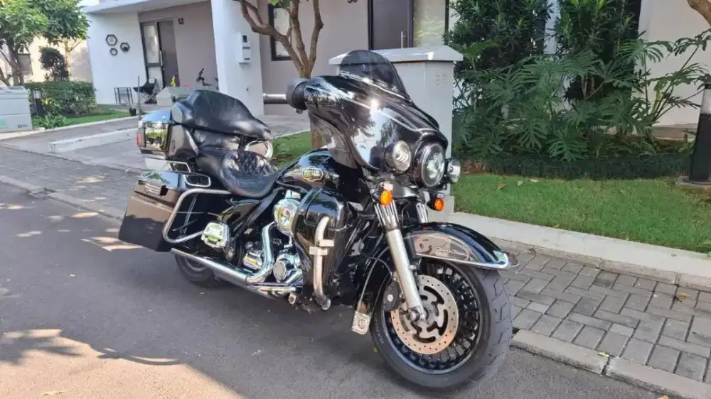 FOR SALE!! HD ULTRA CLASSIC // TOURING 2010