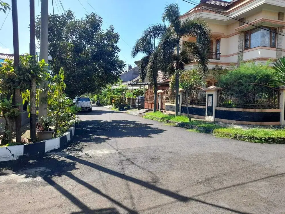 Rumah mewah posisi hook di Aria Graha
