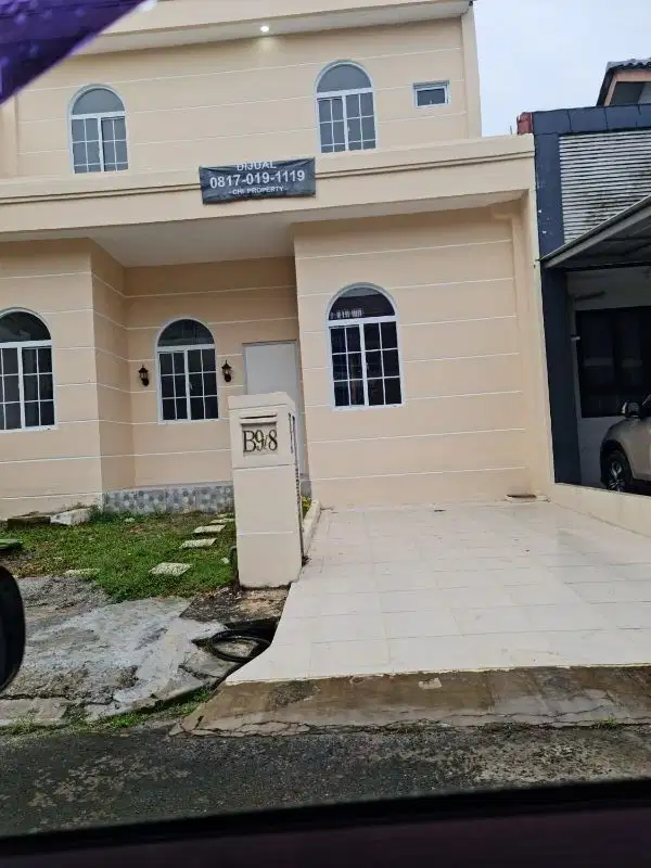 Rumah full renovated & hommy di sektor 9 bintaro