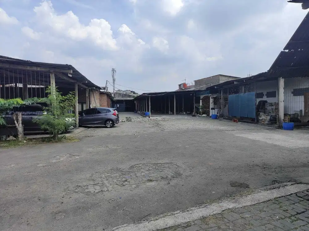 gudang di klender,   Jakarta timur