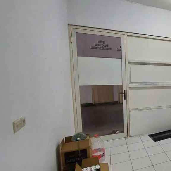 gudang di jalan besar gondrong cipondoh tangerang