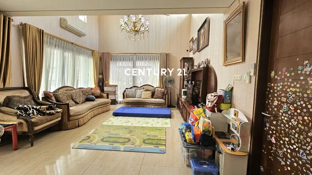 Dijual Rumah Posisi Hook  Dekat Taman Di Kebayoran Bintaro